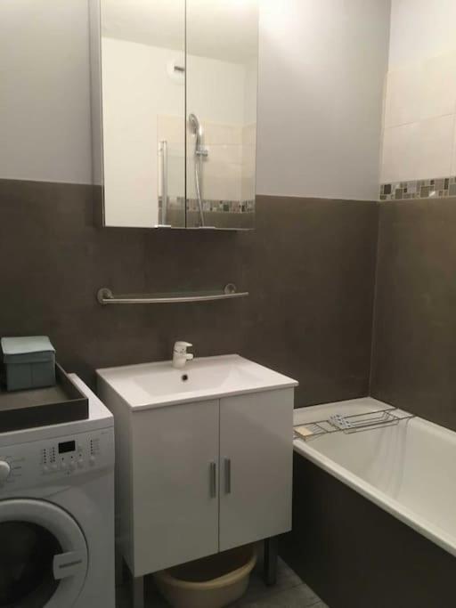 T2 De 50 M2 + Balcon + Parking Pour 4 Personnes Arcachon